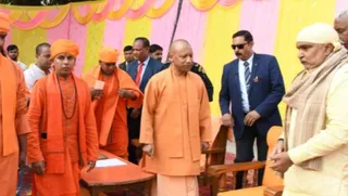 चचाइराम में महंत पंचानन पुरी के श्रद्धांजलि सभा में उपस्थित मुख्यमंत्री योगी आदित्यनाथ। सौ.सूचना विभाग