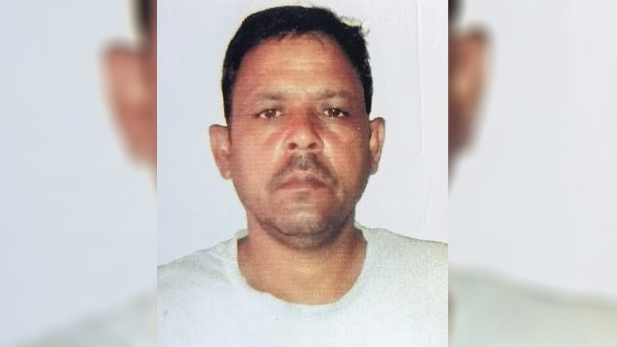 in charkhi dadri a truck coming from behind collided with a broken truck the driver and cleaner were burnt alive when the cabin caught fire