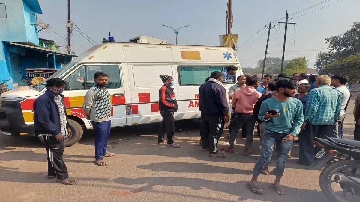 gas leak in dhanbad two deaths health department responds