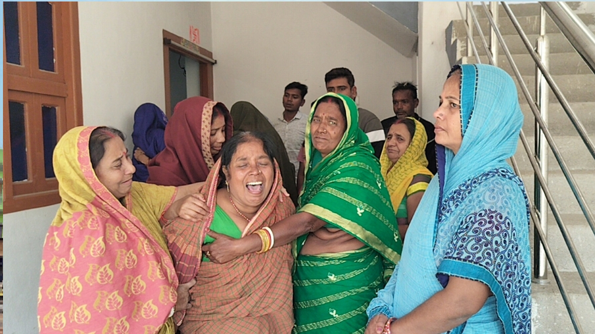 gujarat policemans body arrives in village grief erupts