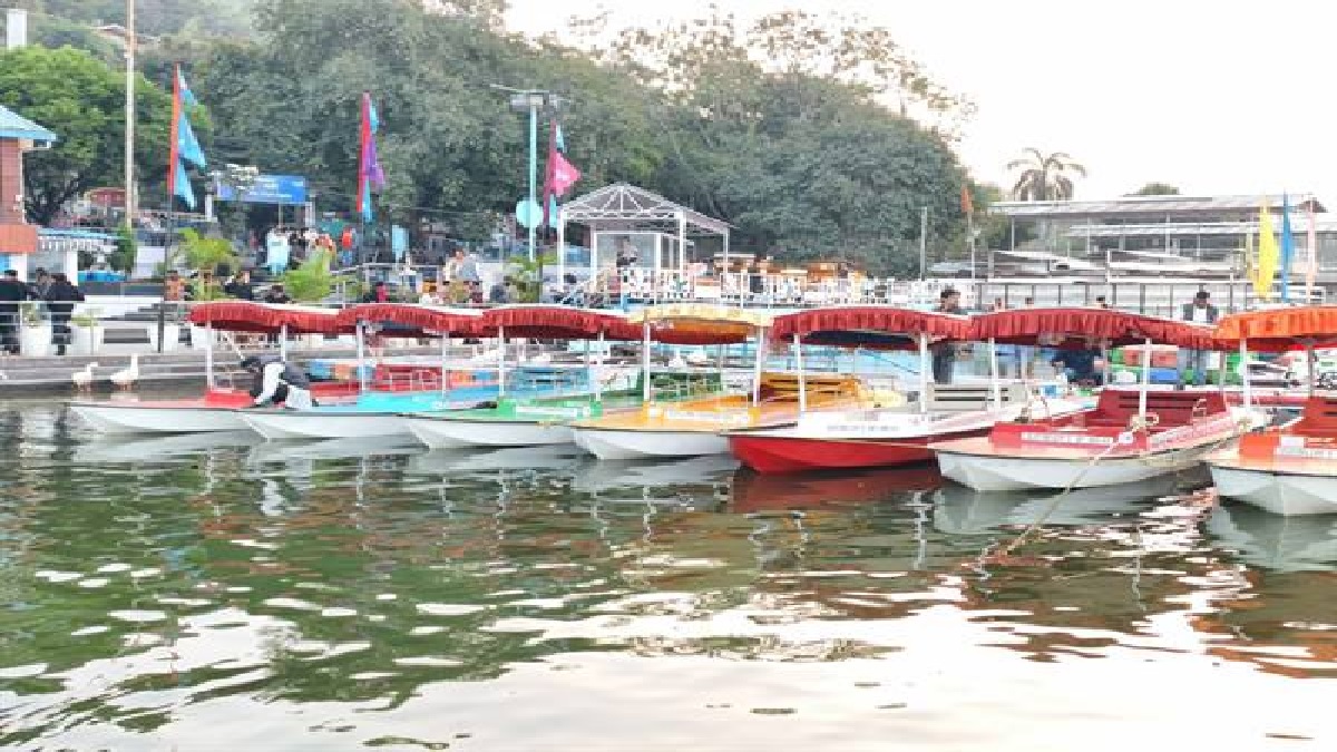 bhopals bada talab shikara rides like kashmirs dal lake