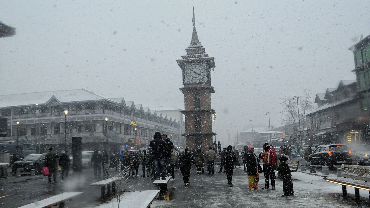 weather update heavy rain north india winter forecast imd delhi ncr to up bihar haryana punjab kashmir himachal srinagar