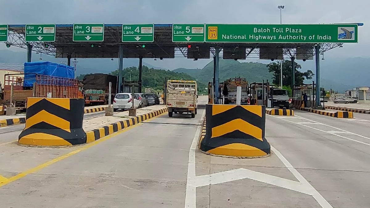 traffic jam on doon highway due to wedding season in meerut