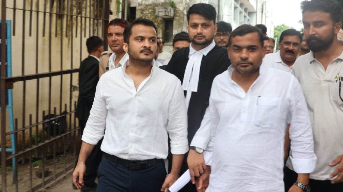 abdullah azam khan 7year jail in passport case previous convictions