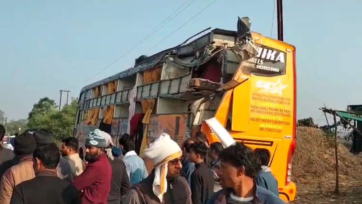 bus accident in guna mp one dead several injured