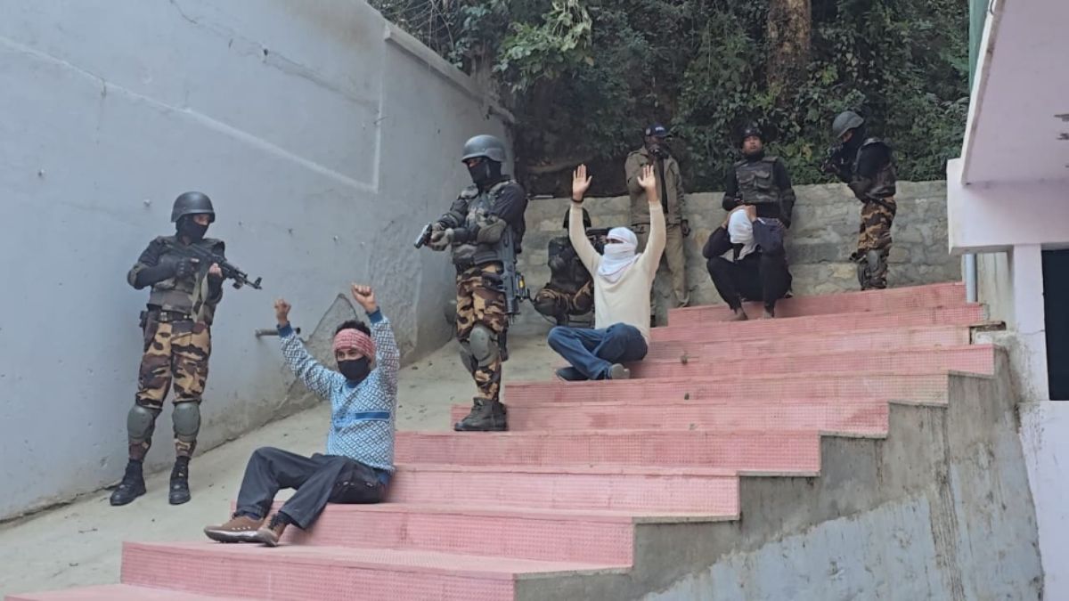 nainital police conducts mock drill at kainchi dham