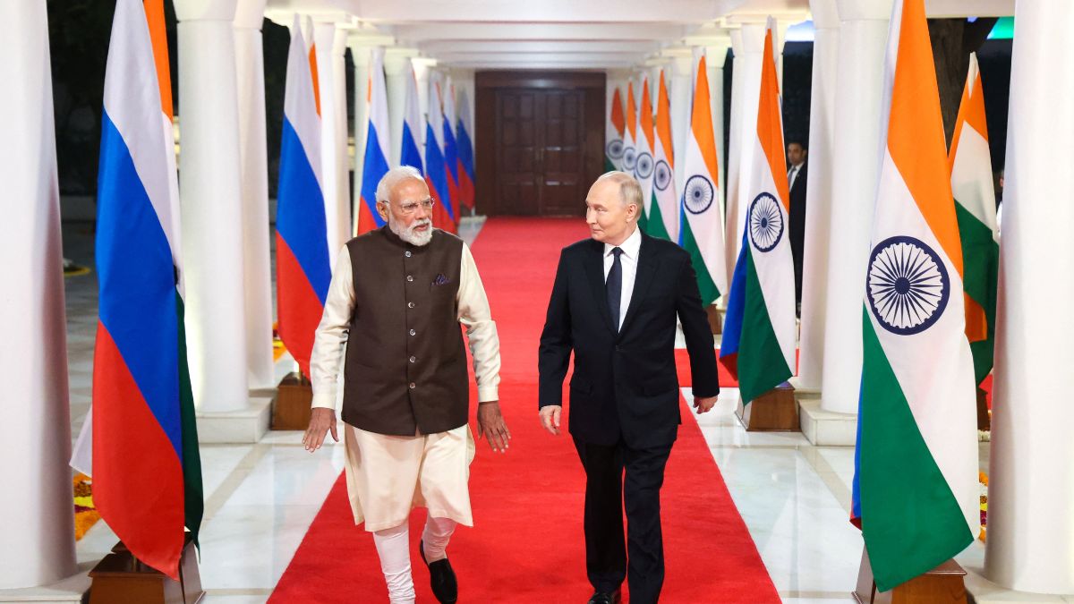 president putin india visit congress leader shashi tharoor strong message to china and us