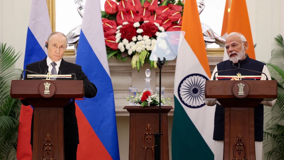 russia ready to supply uninterrupted fuel to india putin to pm modi