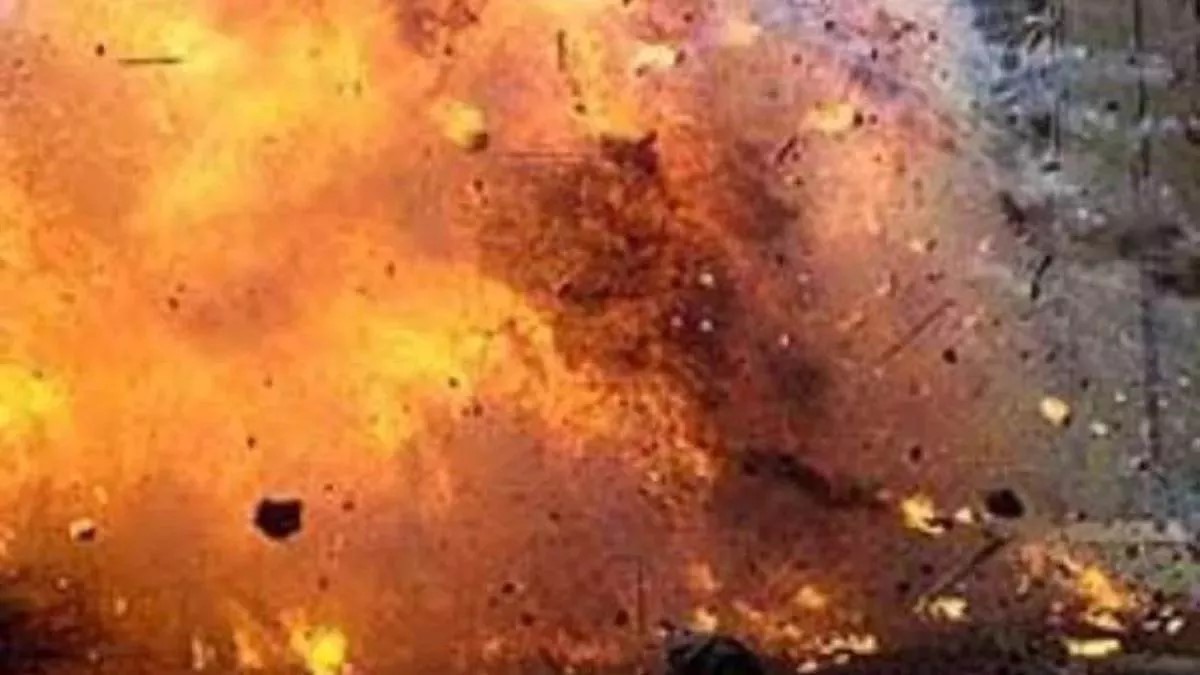 azamgarh blast youth injured in mubarakpur explosion