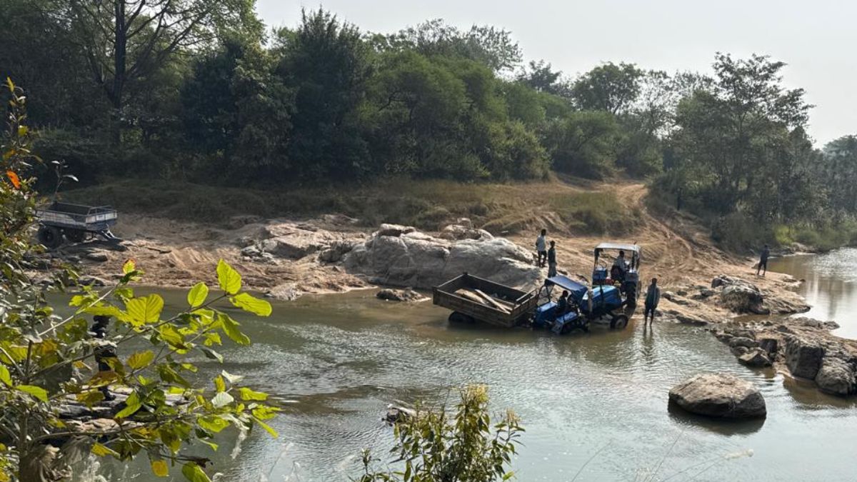 chaiabasa sand mafia crackdown tractors seized fir filed