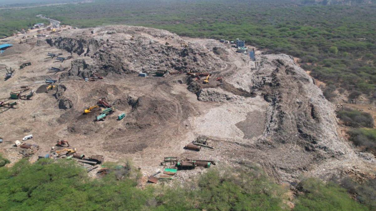 gurgaon 10 officials face chargesheet over tender