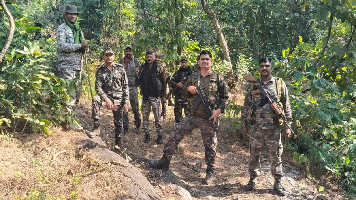 hazaribagh police busts illegal opium farming in choparan