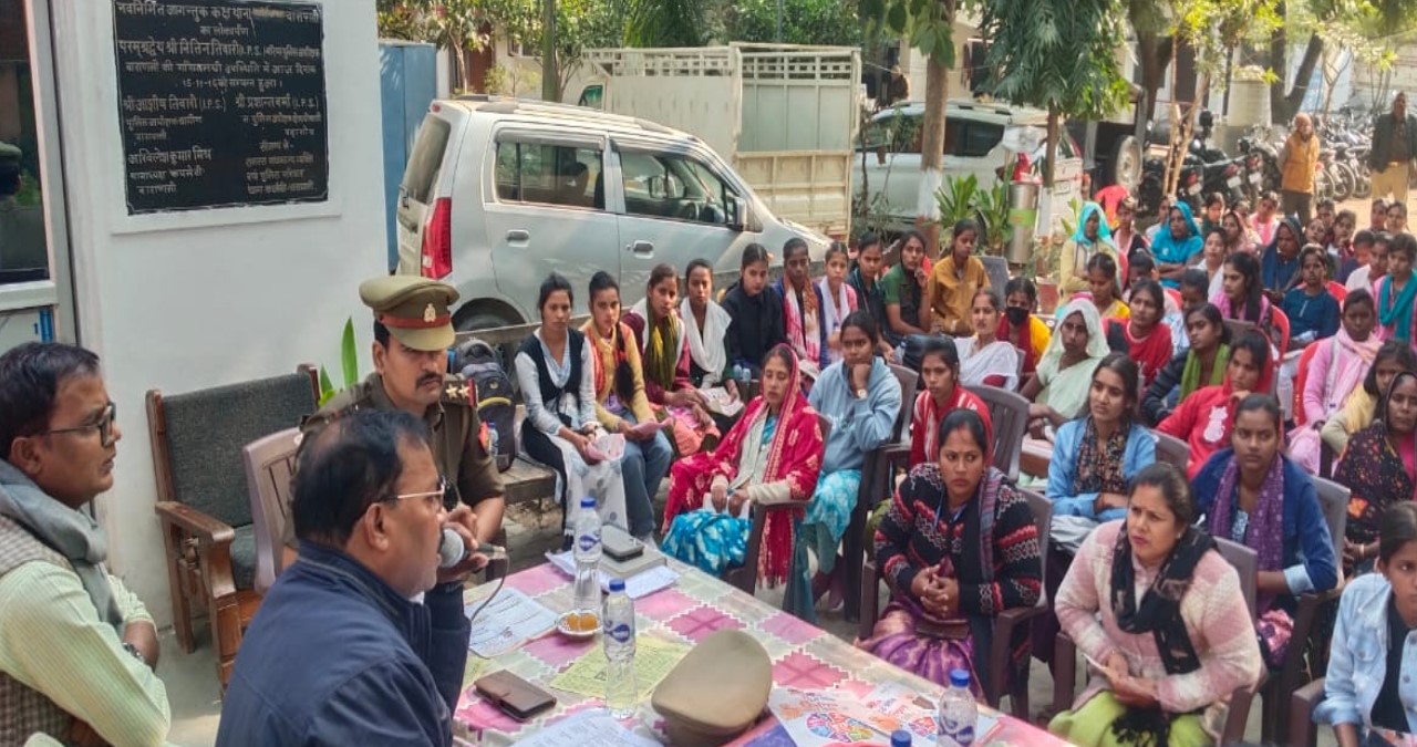 varanasi kishori chaupal women learn their rights at kapsethi police station