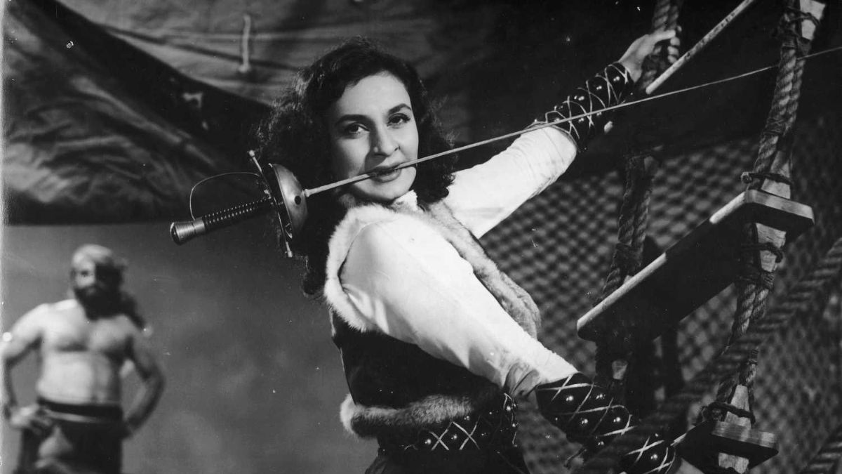 first indian actress who bought rollce royce read the full story of actress nadia