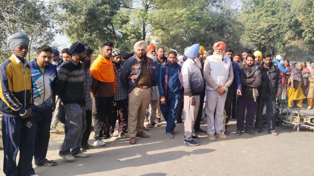 two women crushed by a tipper truck in batala tragically killed they were on their way to work