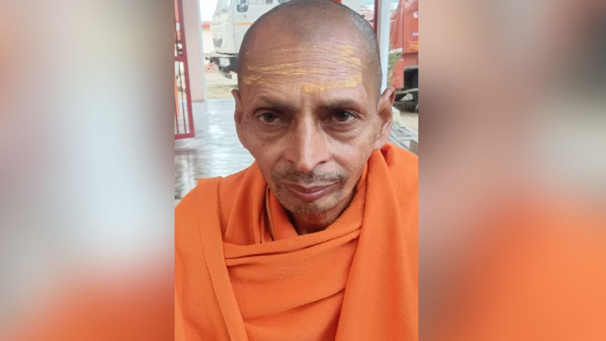 sadhus family refuses to recognize him in kanpur over sir form documents