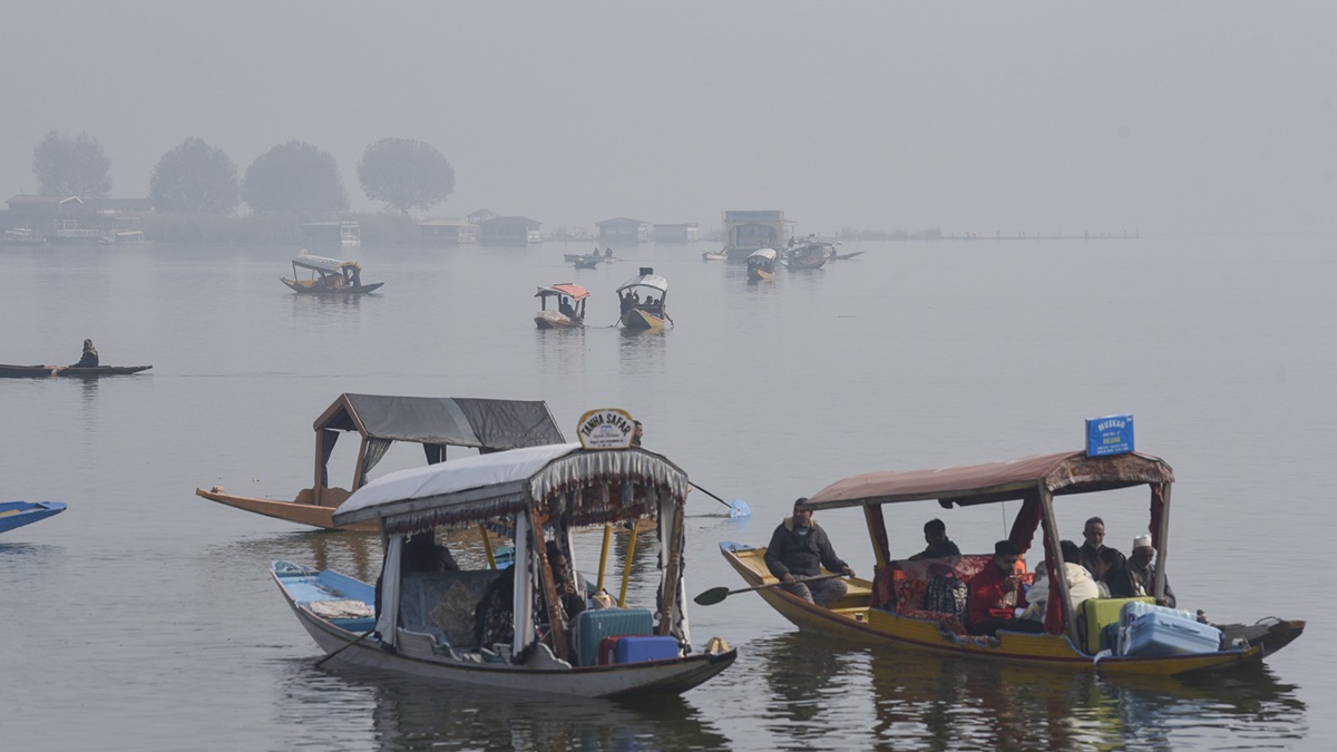 weather update heavy rain north india winter forecast imd delhi ncr to up bihar haryana punjab jammu kashmir himachal