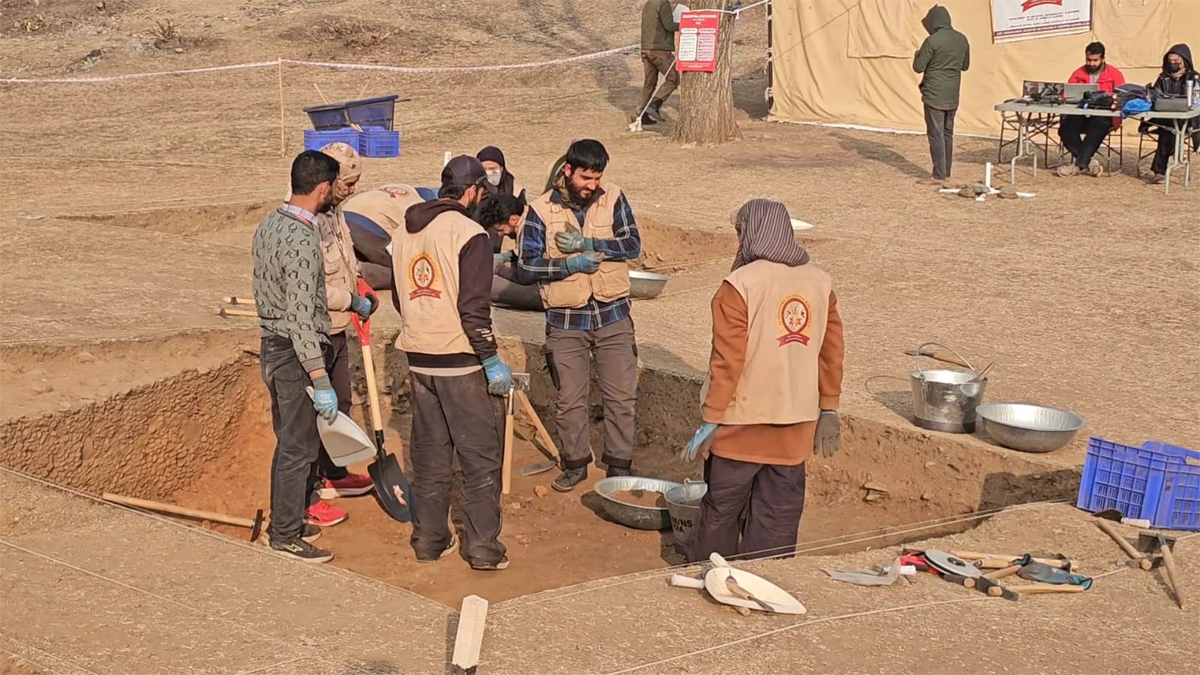 2000yearold kushanera buddhist settlement discovered in kashmir