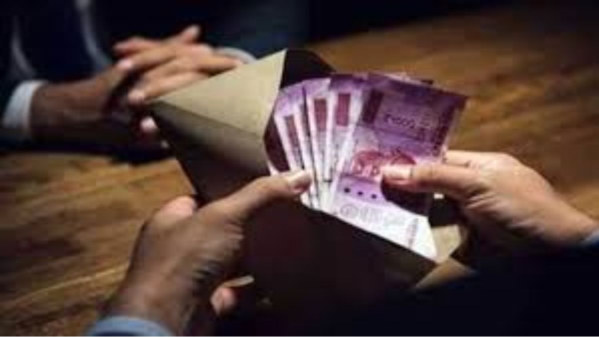 health department officials accused of demanding 20 lakhs