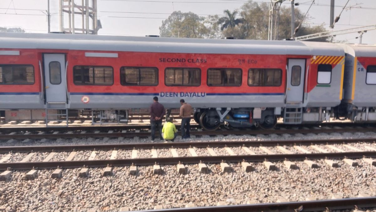 magh mela prayagraj drm nr lucknow inspection for preparations of railways