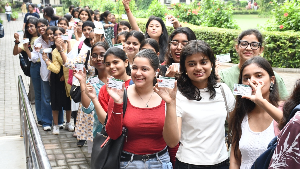 du relaxes attendance for semester 7 students get 10 exemption