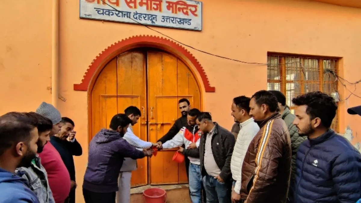 Uttarakhand की प्रमुख खबरें 5th December 2025: Uttarakhand: मंदिर में हुई अंजुमन कमेटी की बैठक, रुद्रसेना ने जताई आपत्ति; परिसर को गंगाजल से धोया