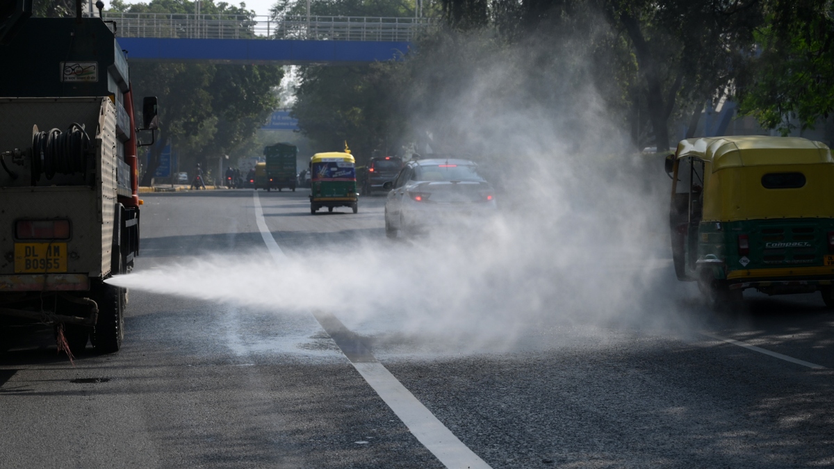 delhi govt forms expert panel to combat air pollution