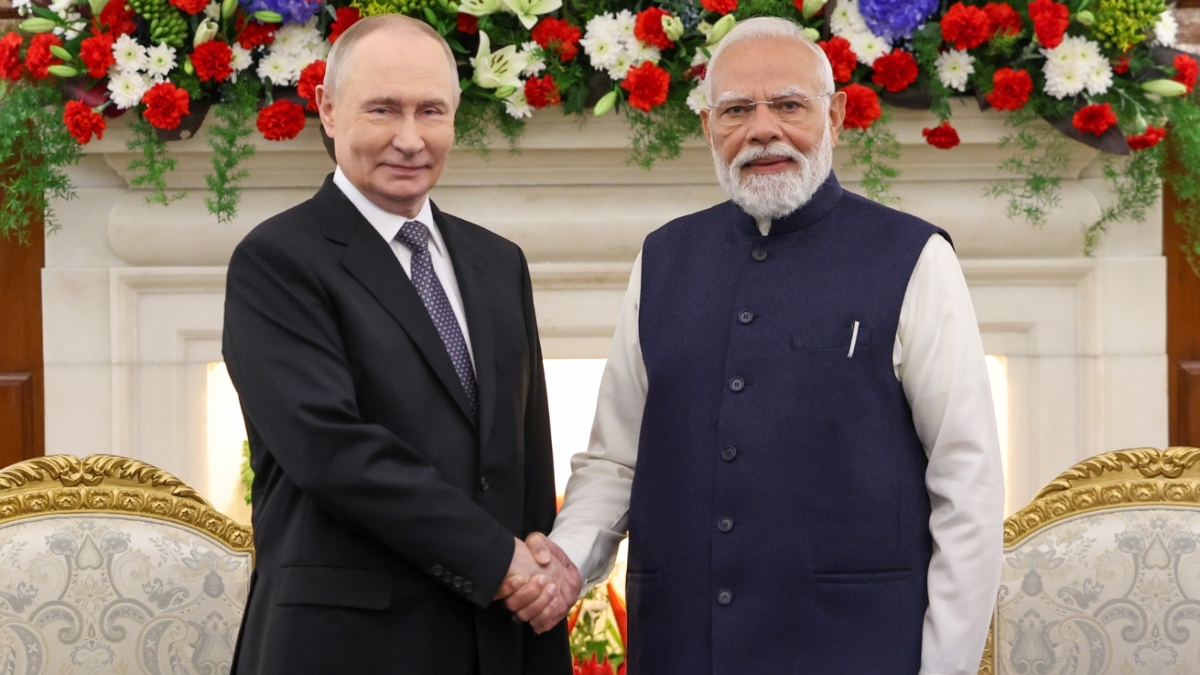 putins india visit key moments from car pooling to trade deals