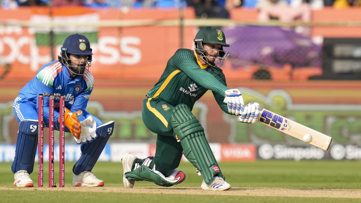 quinton de kock 7th hundred against india