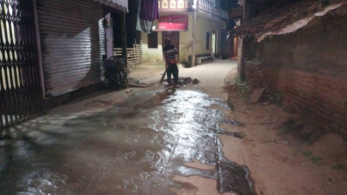 bihar road collapse newly built road deteriorates in 4 months