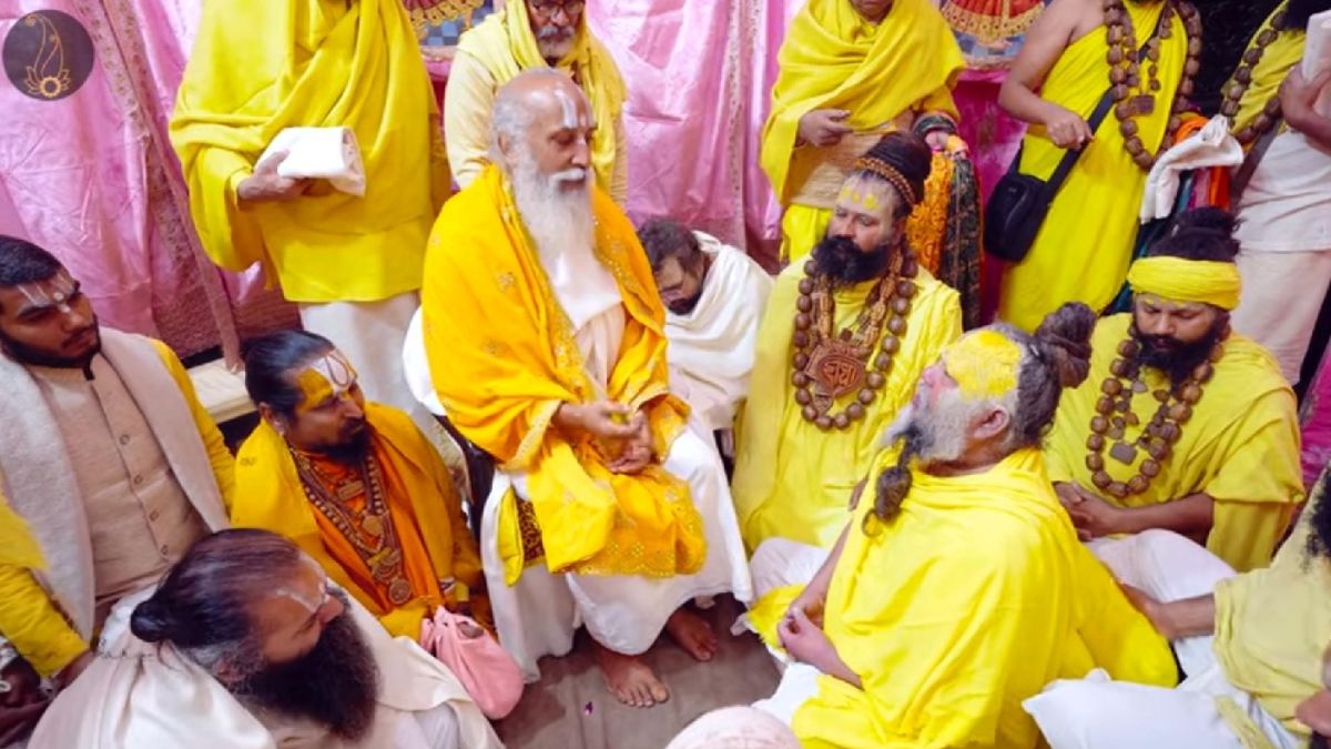 sant premanand meets jagadguru sutikshnadas in vrindavan spiritual discourse