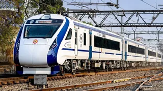 पंजाब में इंडिगो संकट का रेलवे पर भी असर, वंदे भारत और शताब्दी फुल (File Photo)