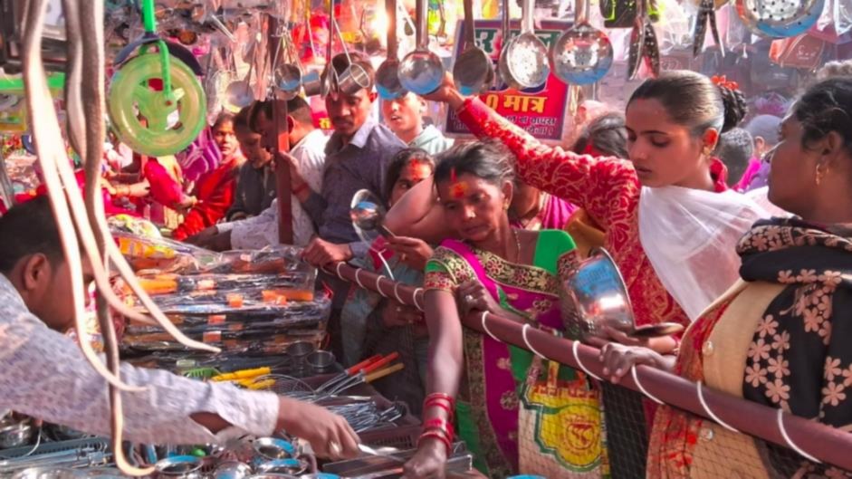 shravan mela huge crowd at deoghar temple