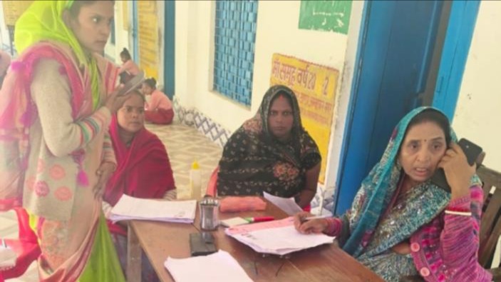 sir in up search for 2 point 5 lakh voters submit form by dec 11