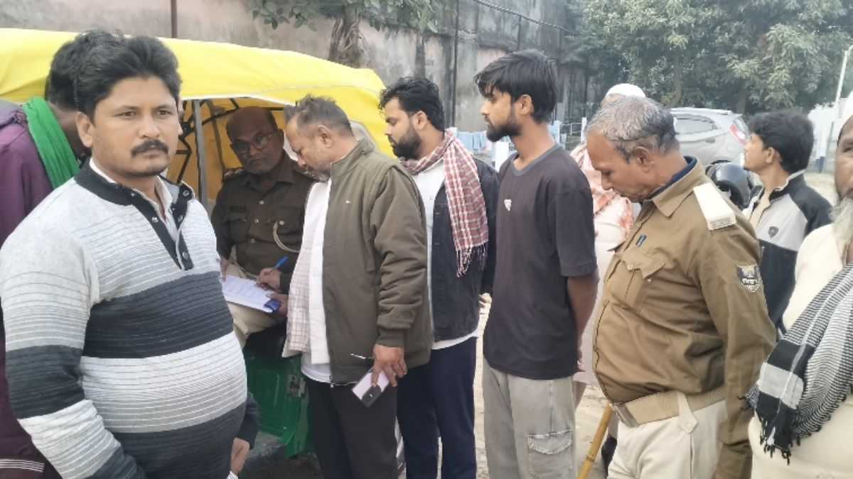 araria road accident one dead several injured in truckauto collision