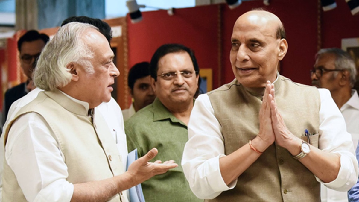 defence minister should apologise for his claim on babri masjid says congress