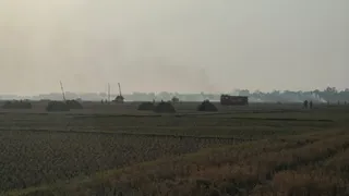 गुरुरसाई गांव स्थित खलिहान में शनिवार दोपहर अचानक आग लगने से तीन बीघा खेत का धान जलकर राख हो गया।