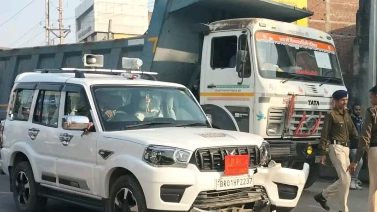 dumper hits sdpo vehicle in sasaram no entry violation