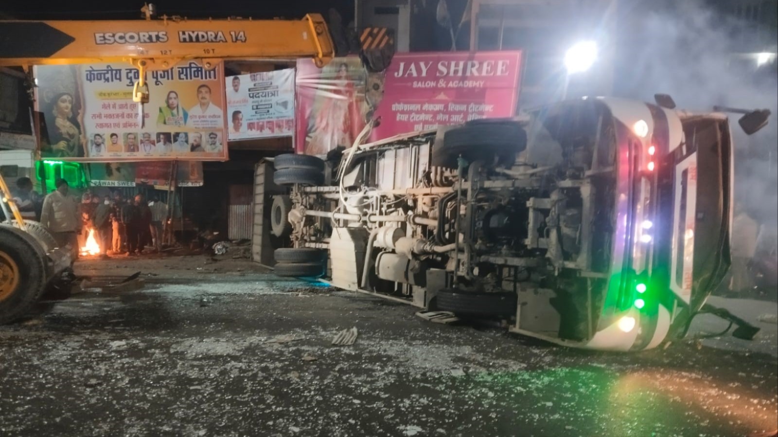 sultanpur bus accident woman dies 14 injured in trailer collision