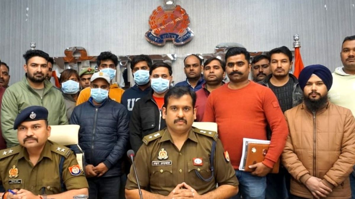 cyber fraud arrests 6 nabbed in sitapur for 12 crore scam