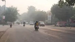 AQI in Prayagraj प्रयागराज में वायु प्रदूषण से फिलहाल राहत की खबर है, हालांकि यह अस्थायी है, यानी फिर बढ़ सकता है।