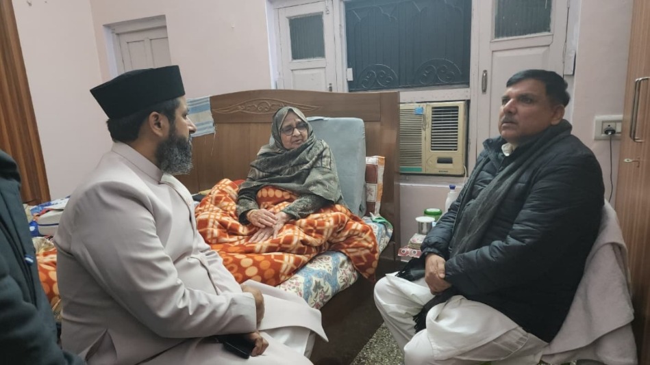 sanjay singh meets noor jahan promises to raise fir case in parliament