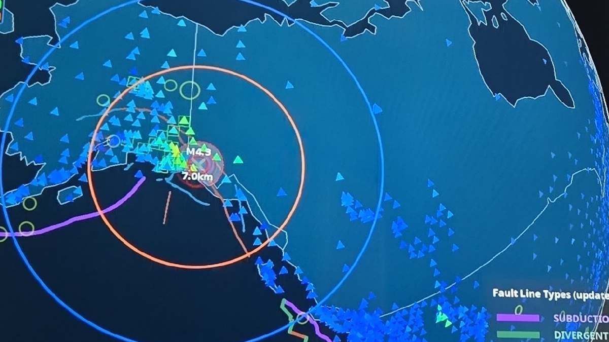 alaska earthquake 70 magnitude tremor hits near canada border