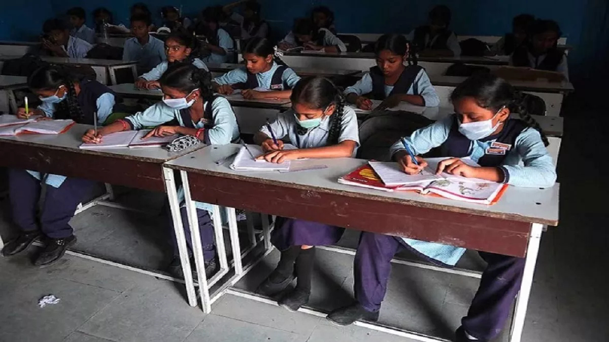 delhi schools 32 lakh 9th graders fail nios as dropout solution