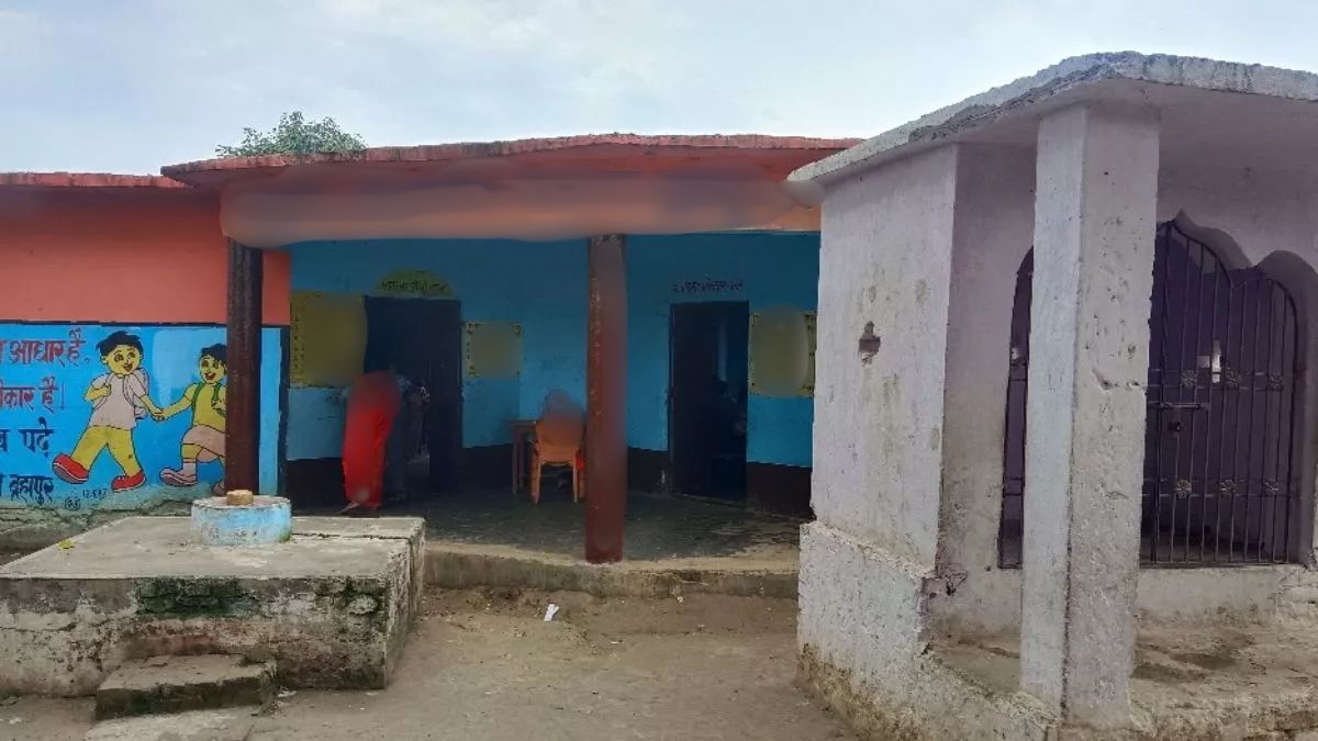 in bihar teachers are having to order water in buckets for the toilets
