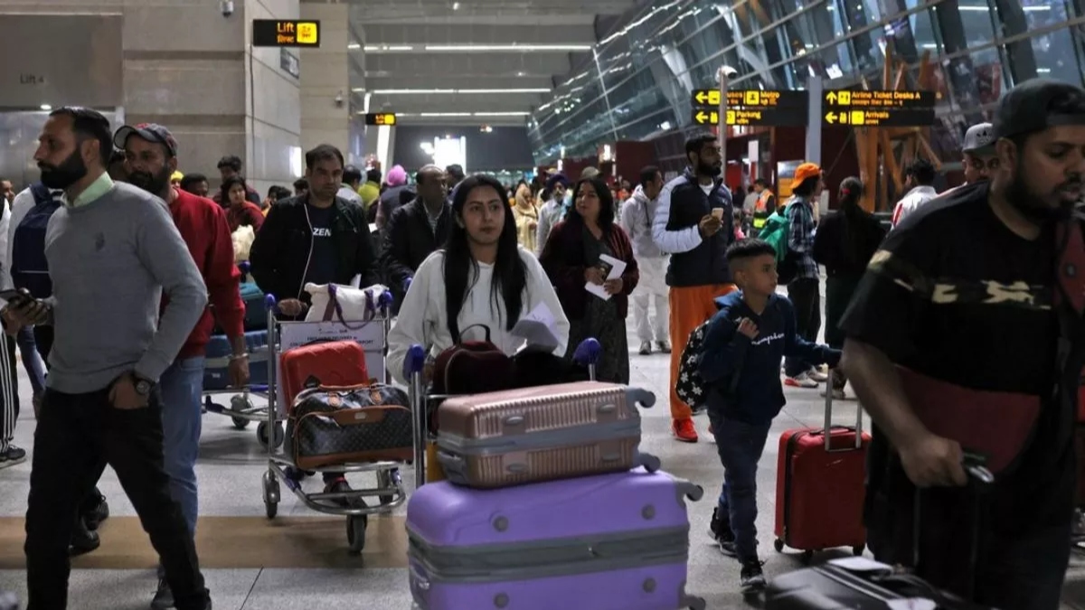 indigo crisis baggage claim issues at bengaluru airport