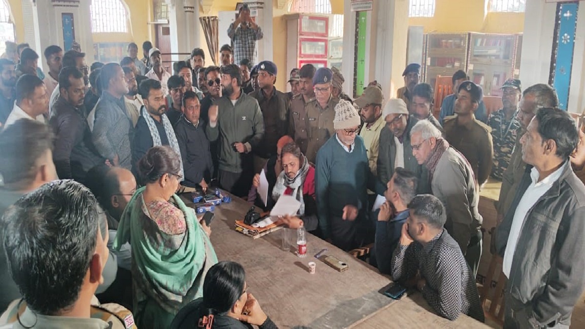 the administration arrived at lalit narayan mithila university to vacate the music department