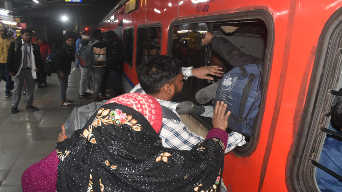 indian railway adds extra coaches to premium trains amid air travel disruptions