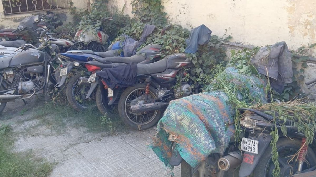 moradabad railway station grp negligence dozens abandoned vehicles security risk