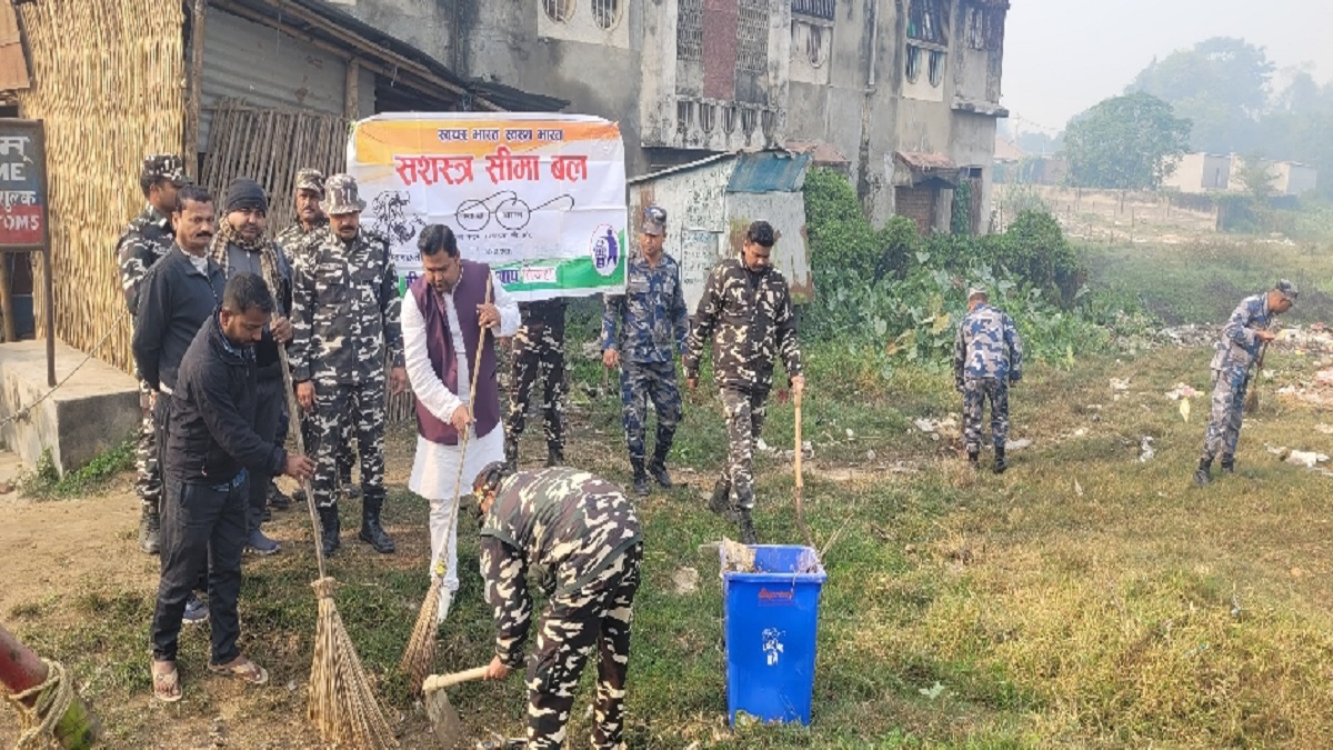 west champaran latest news cleanliness drive at the border will strengthen india nepal relations
